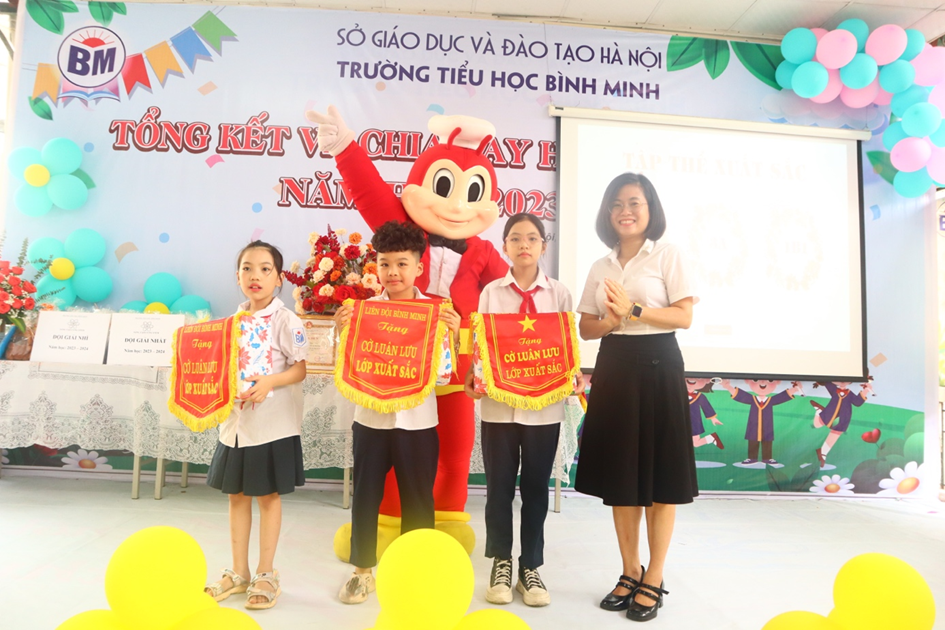 Trường tiểu học Bình Minh tổng kết và chia tay học sinh lớp 5 năm học 2023 - 2024 2