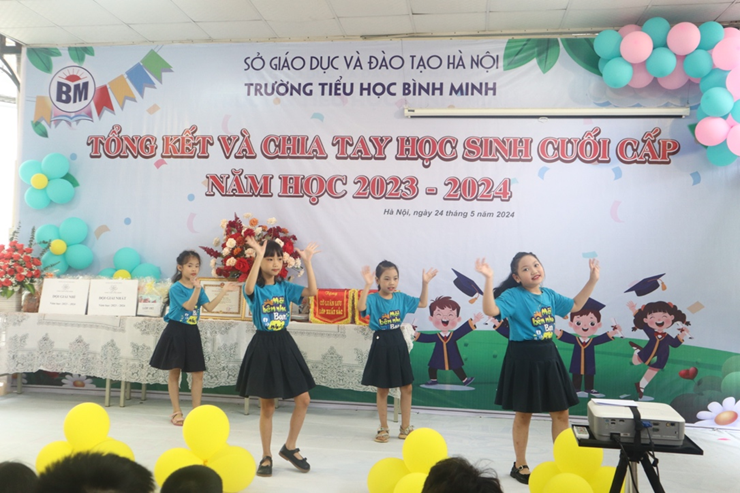 Trường tiểu học Bình Minh tổng kết và chia tay học sinh lớp 5 năm học 2023 - 2024