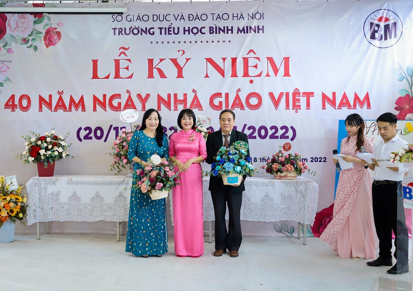  TƯNG BỪNG KỈ NIỆM 40 NGÀY NHÀ GIÁO VIỆT NAM 11