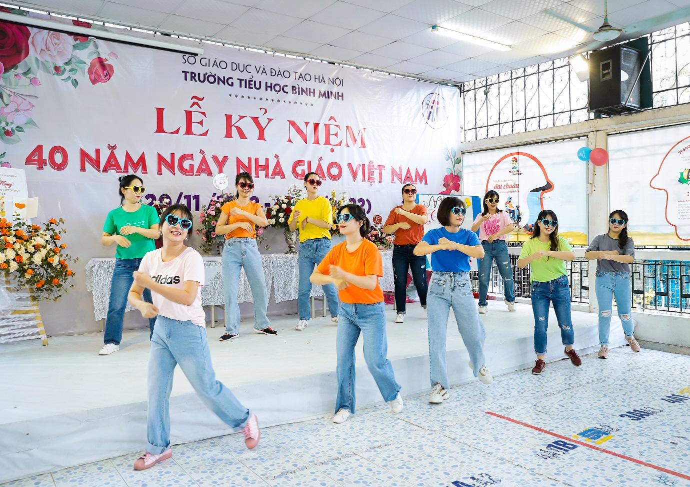  TƯNG BỪNG KỈ NIỆM 40 NGÀY NHÀ GIÁO VIỆT NAM 18
