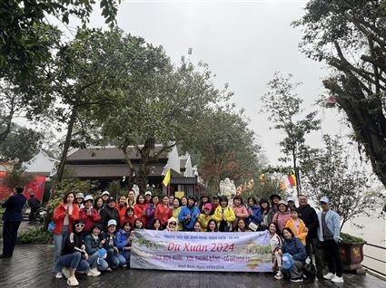 HÀNH TRÌNH DU XUÂN ĐẦU NĂM CỦA CÁN BỘ GIÁO VIÊN, NHÂN VIÊN TRƯỜNG TIỂU HỌC BÌNH MINH