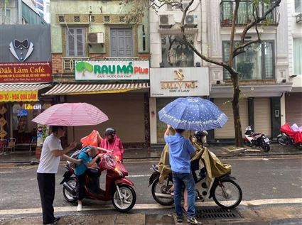 TRƯỜNG TIỂU HỌC BÌNH MINH: CHỦ ĐỘNG ỨNG PHÓ MƯA BÃO – ĐẢM BẢO AN TOÀN CHO HỌC SINH