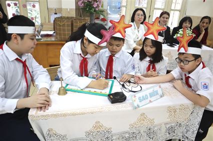 CÁC EM HỌC SINH KHỐI TIỂU HỌC HÒA NHẬP SÔI NỔI THAM GIA HỘI VUI HỌC TẬP