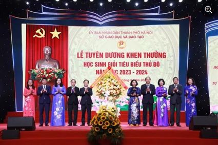 Dự Lễ tuyên dương khen thưởng học sinh giỏi tiêu biểu Thủ đô năm học 2023-2024