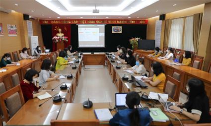 Giáo viên trường Tiểu học Bình Minh với tâm thế sẵn sàng chuẩn bị cho chương trình thay sách giáo khoa lớp 3 trong năm học 2022 - 2023.