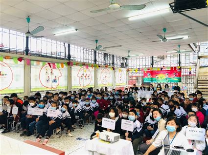 HÃY LUÔN DÀNH THẬT NHIỀU SỰ YÊU THƯƠNG, SẺ CHIA VỚI NHỮNG BẠN HỌC SINH ĐẶC BIỆT.