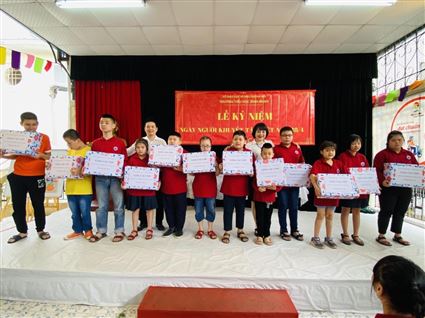 ĐẾN TRƯỜNG EM ĐƯỢC HỌC NHIỀU ĐIỀU HAY