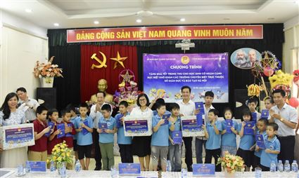 Trung thu yêu thương dành cho học sinh có hoàn cảnh đặc biệt khó khăn