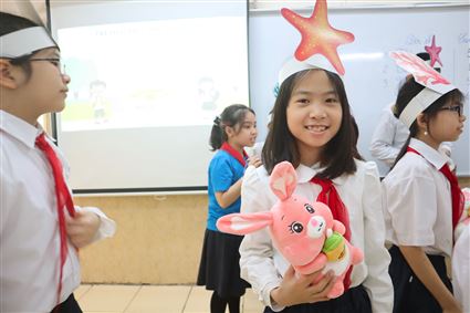 CHÂU ANH - CÔ HỌC TRÒ TÀI NĂNG, NHÍ NHẢNH, ĐÁNG YÊU CỦA TRƯỜNG TIỂU HỌC BÌNH MINH