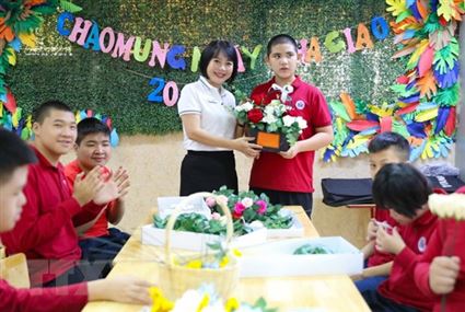 Cô giáo Lê Thanh Hà hết lòng vì những “mầm xanh” đặc biệt