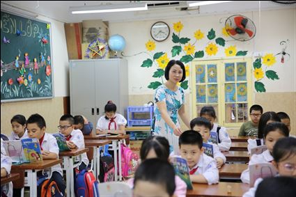 THÁNG 3 - TÔN VINH NÉT ĐẸP NGƯỜI PHỤ NỮ VIỆT NAM, NGỢI CA TÂM HỒN CÔ GIÁO TRẺ.